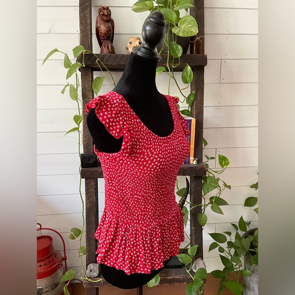 Sim & Sam: Red Cropped Top - Picture 6 of 17